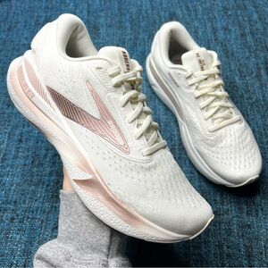 Brooks Adrenaline GTS 24 Running Shoes in Coconut Rose Gold Women's Size 10